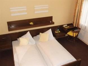 Hotel- Landgasthof Baumhof-Tenne Марктхайденфельд Экстерьер фото