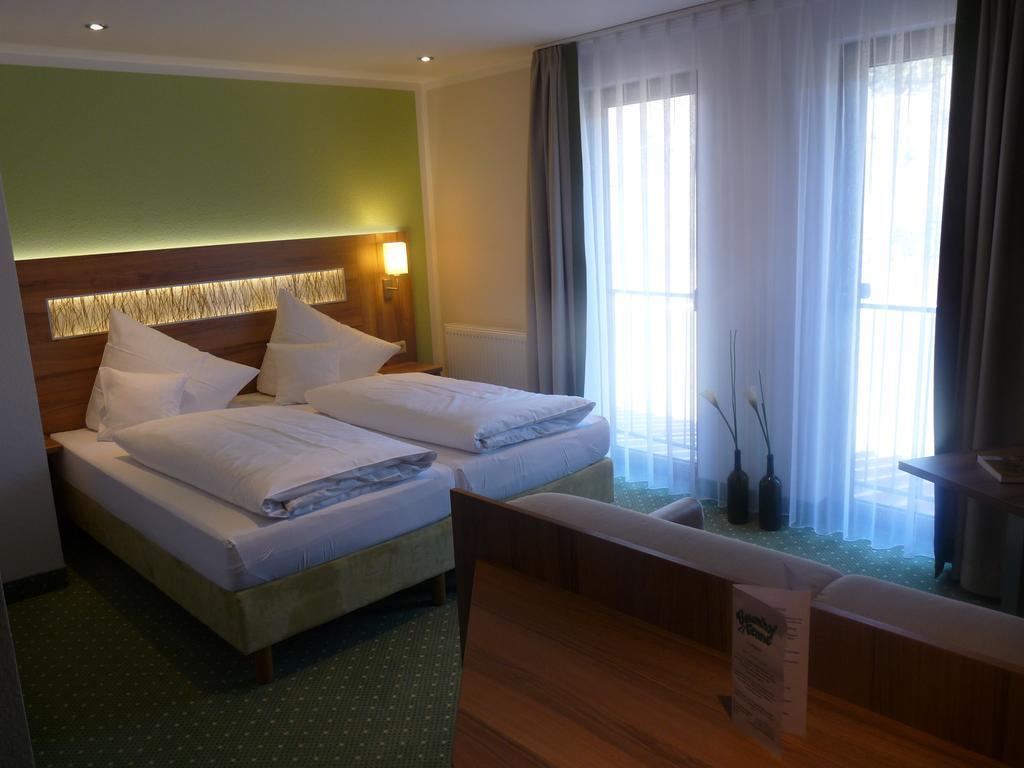 Hotel- Landgasthof Baumhof-Tenne Марктхайденфельд Экстерьер фото